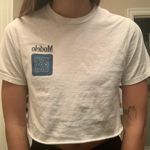 Models cropped tshirt